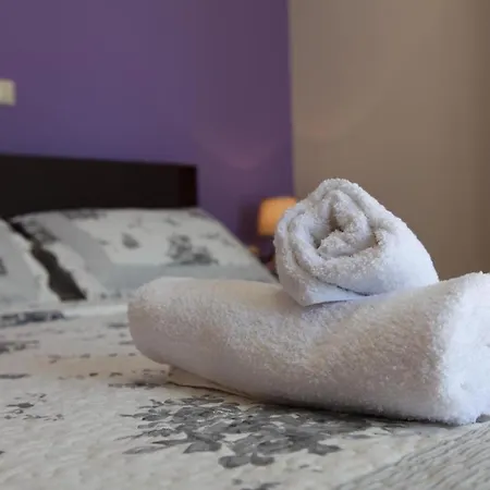Mandis - Alexandra 2nd Floor Apartment